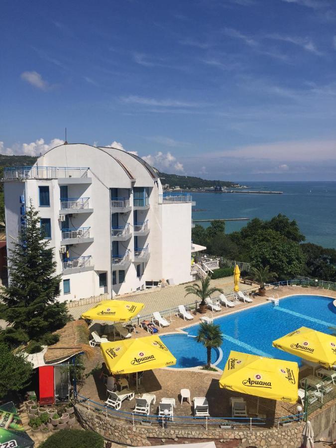 Hotel Iceberg Balchik Exterior photo
