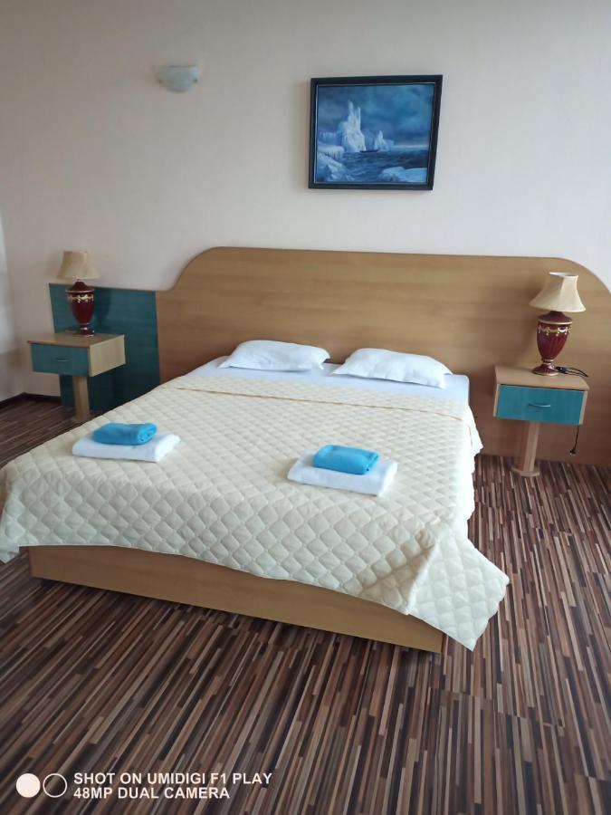 Hotel Iceberg Balchik Exterior photo