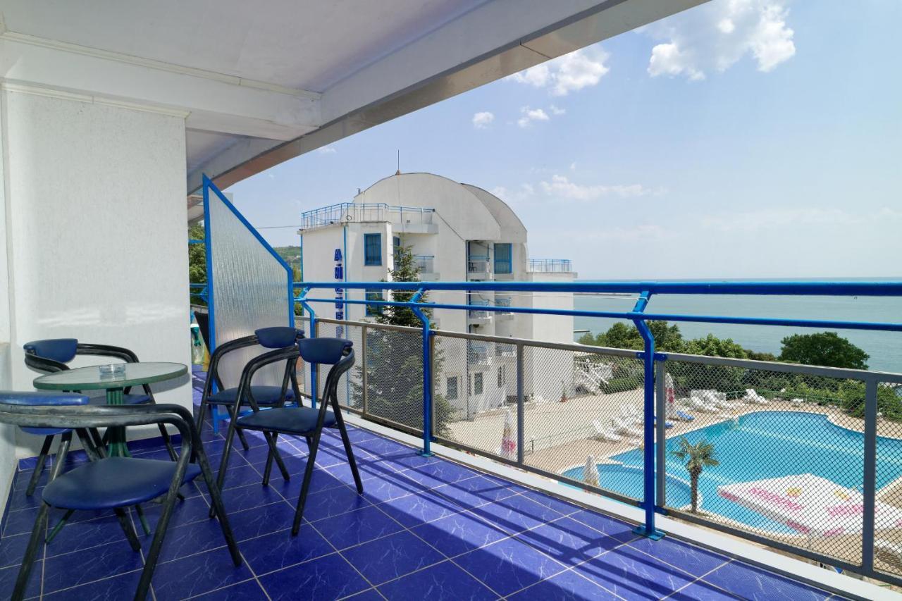 Hotel Iceberg Balchik Exterior photo