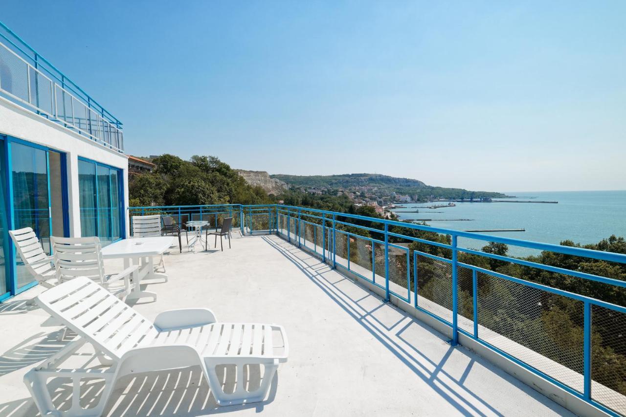 Hotel Iceberg Balchik Exterior photo